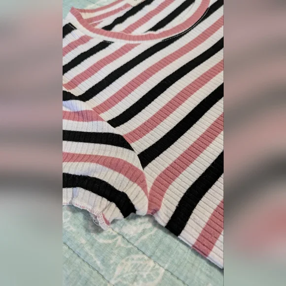 Pair of Occasion Striped Tees. 2 Park. Size S - Picture 8 of 9